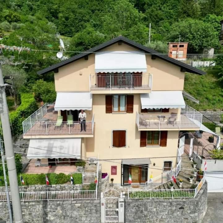 B&B-Foresteria Casa Della Musica Lake Como Mandello del Lario Extérieur photo