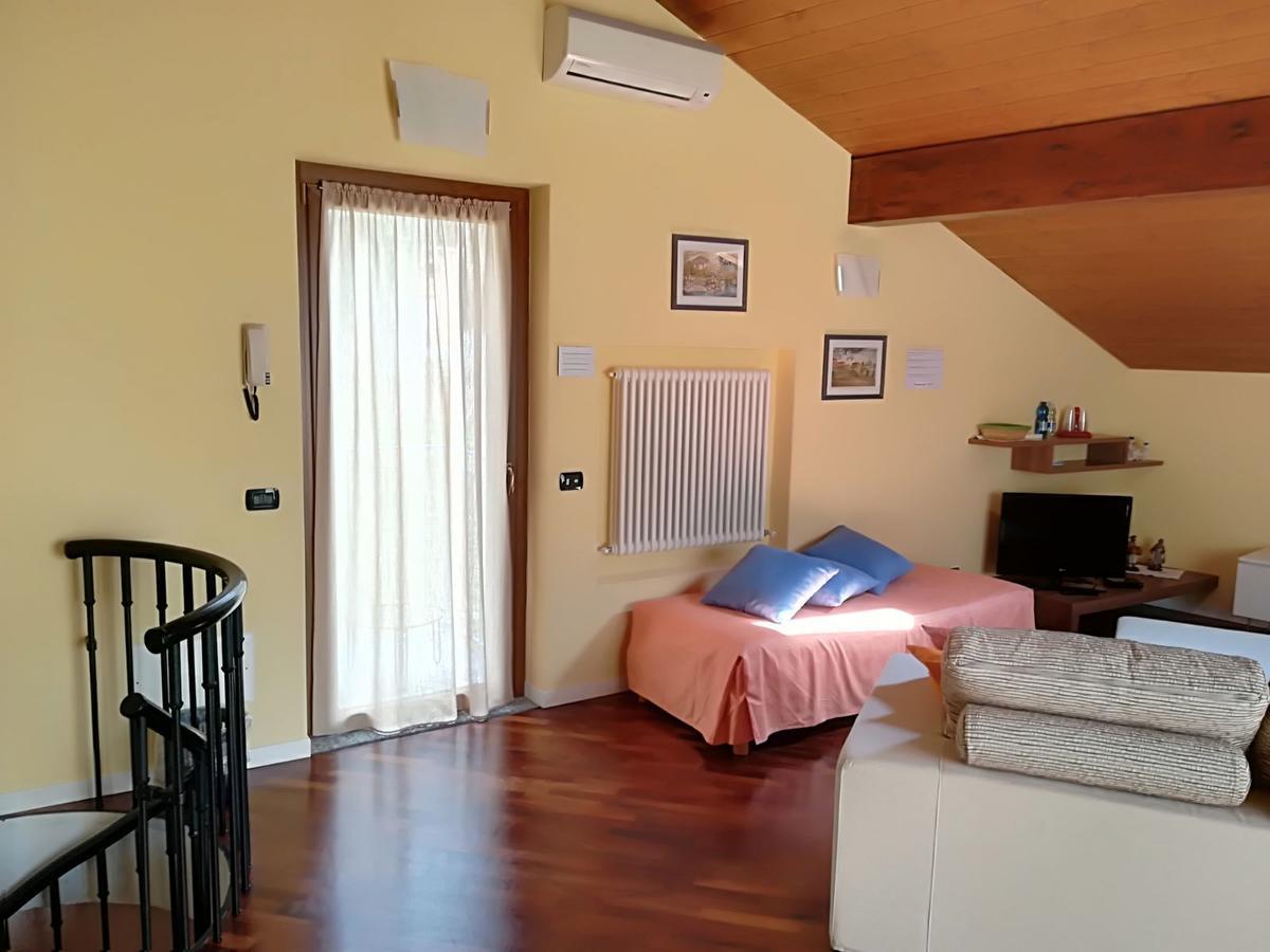 B&B-Foresteria Casa Della Musica Lake Como Mandello del Lario Extérieur photo