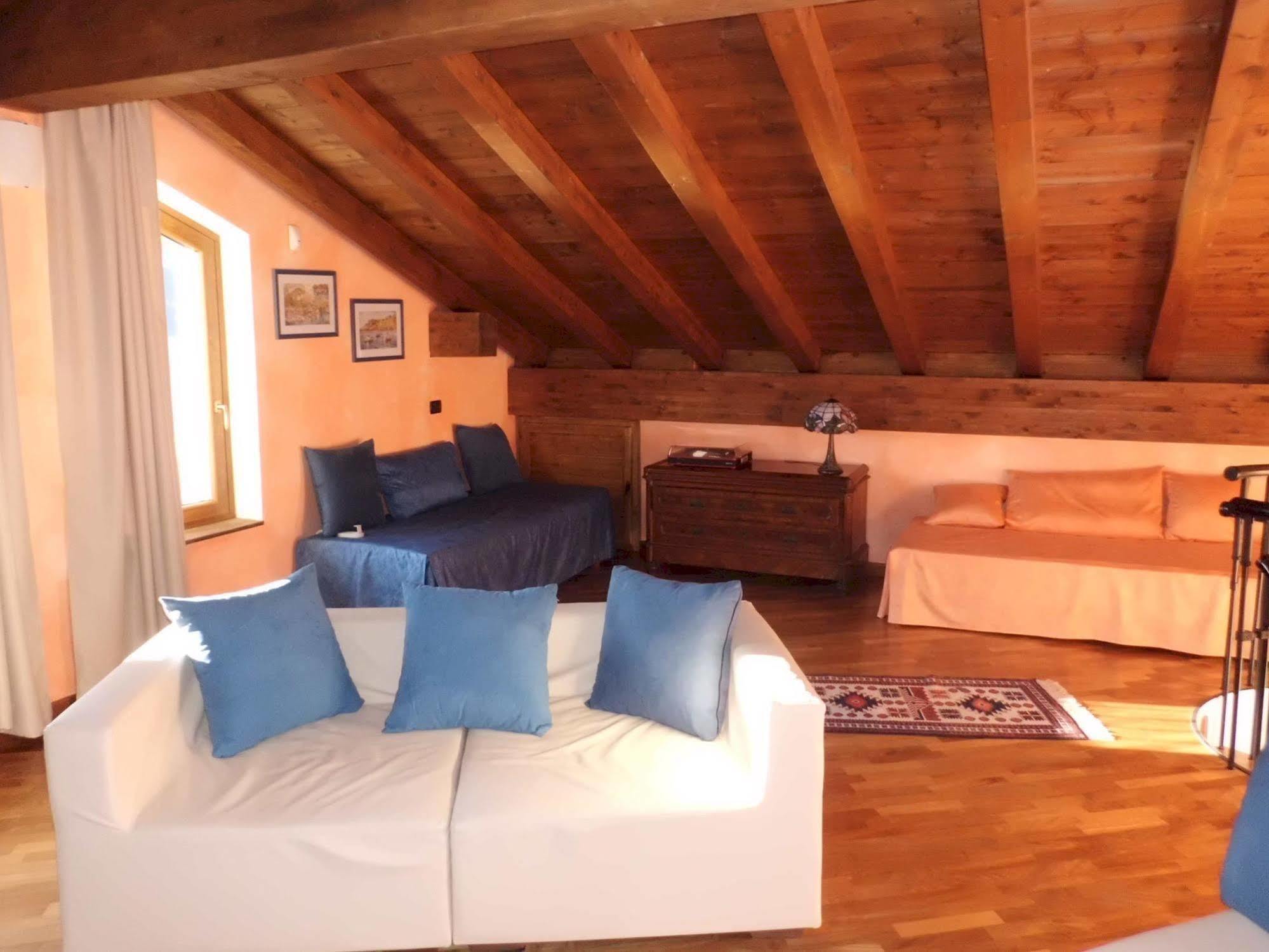 B&B-Foresteria Casa Della Musica Lake Como Mandello del Lario Extérieur photo