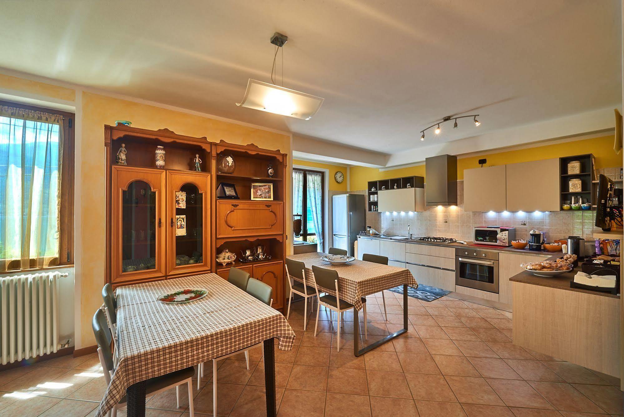 B&B-Foresteria Casa Della Musica Lake Como Mandello del Lario Extérieur photo